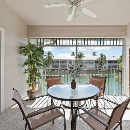 Lely Greenlinks Top Floor - On Golf Course, Minutes From Beaches, Downtown!